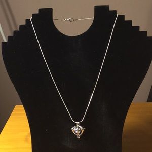 Kissing Dolphin Cage Necklace w/pearls (Brand New)
